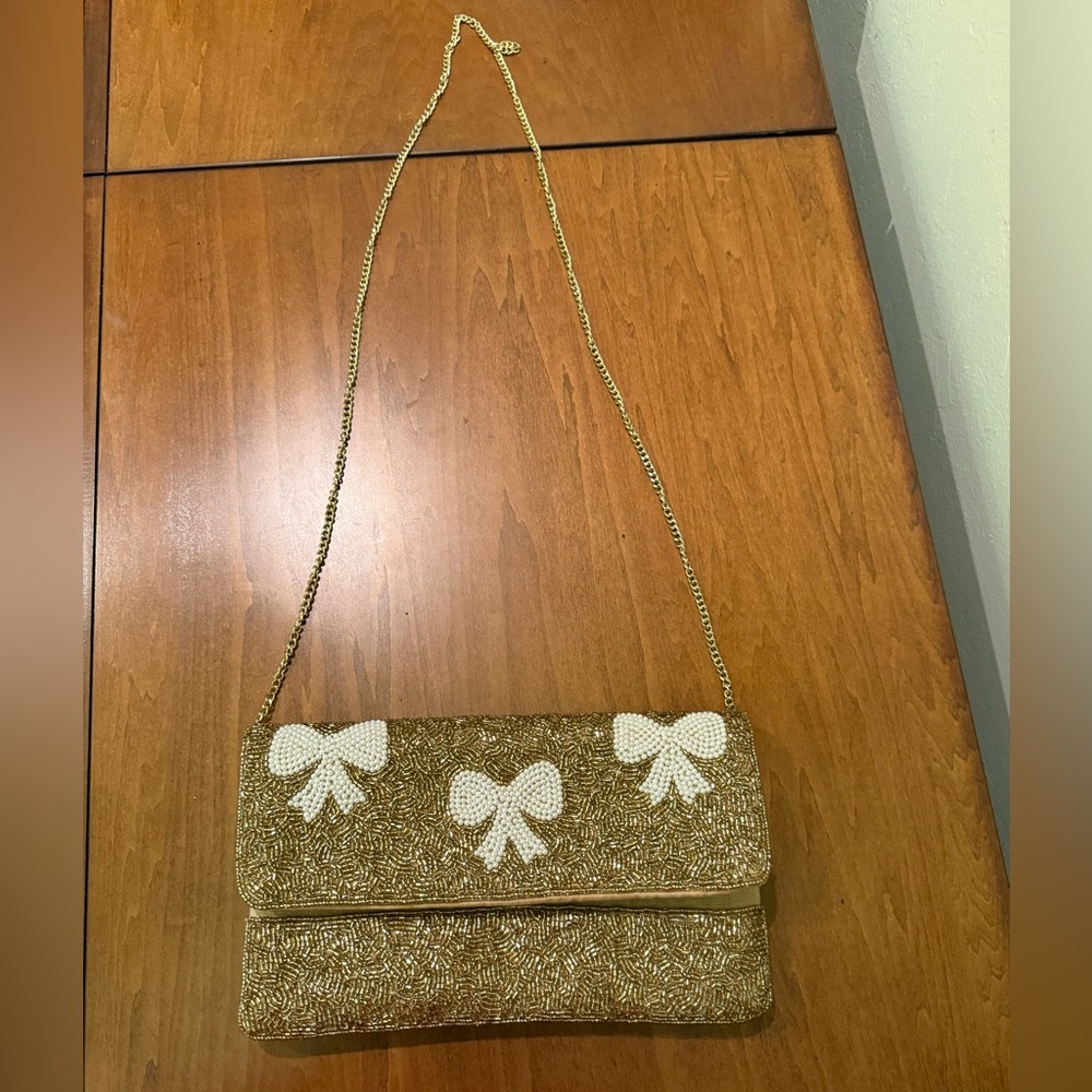Lisi Lurch Elegant Gold and White Beaded Women's Bag with Gold Chain